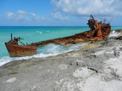 Old shipwreck on North Bimini