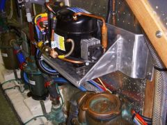 Mounting bracket for Frigoboat compressor