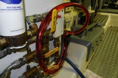 Clear tube for air detection.