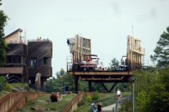 Partial load at crest